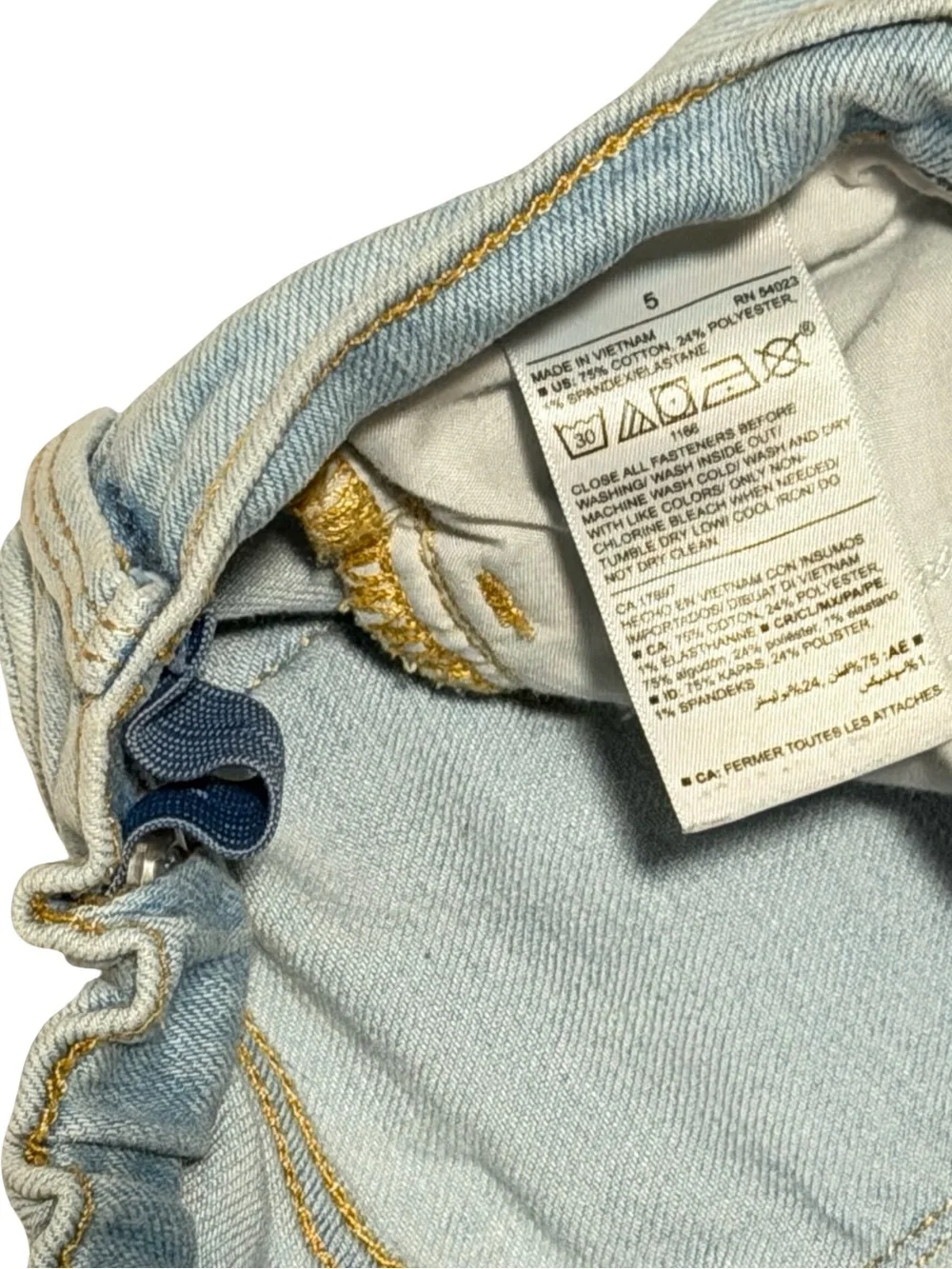 Old Navy Girls Distressed Denim Shorts Light Wash Size 5